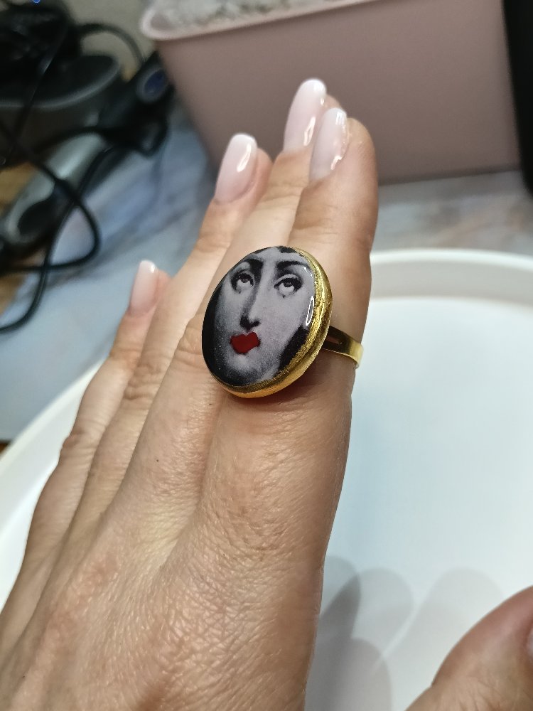 Fornasetti yüzük