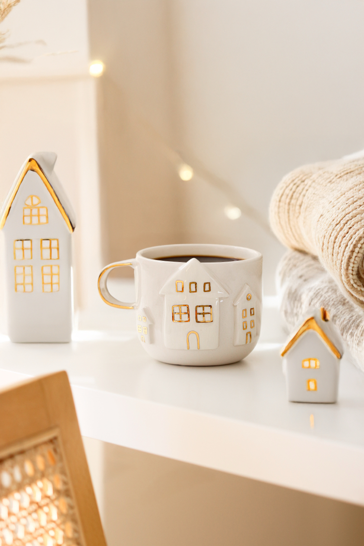  White House ✨ Mug