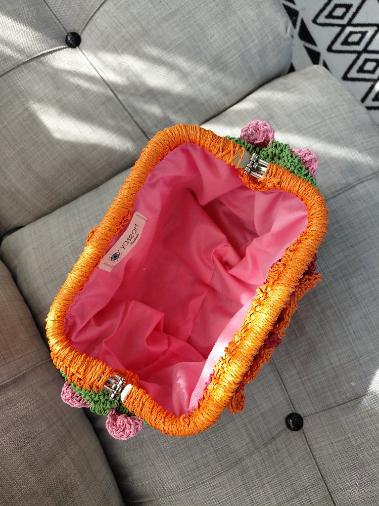 çiçekli clutch