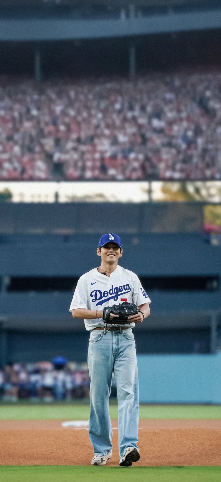 Taehyung Dodgers Düğmeli Forma STOKTA