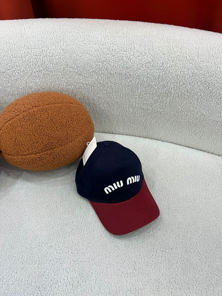 Miu Miu Şapka