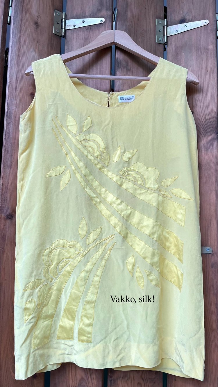 Vakko ipekli, nakışlı bluz