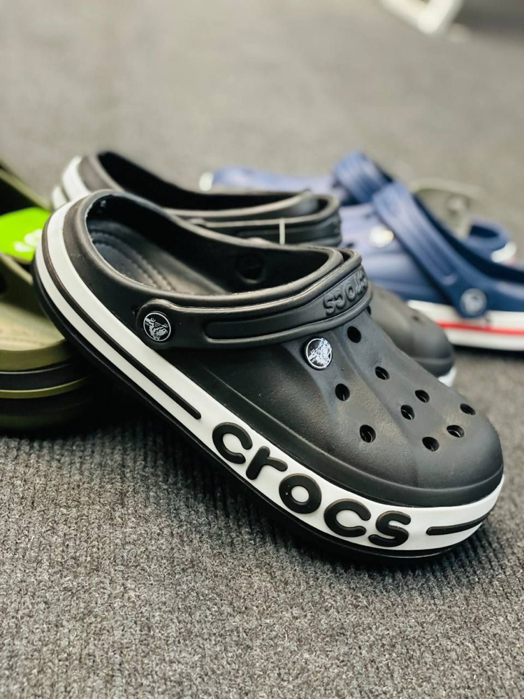 CROCS SİYAH YAN YAZILI (36-45) STOKTA