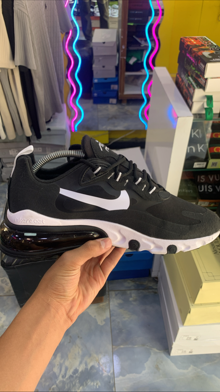 Nike Air Max 270 React