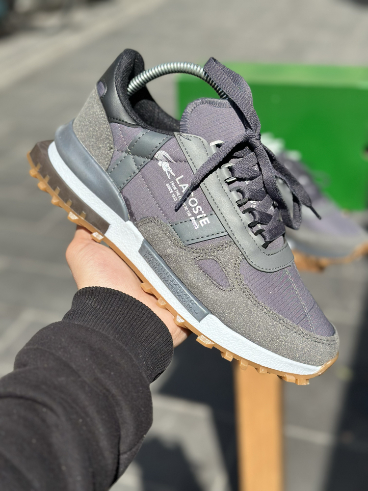 Lacoste elite active gündem olan o model stoklarda