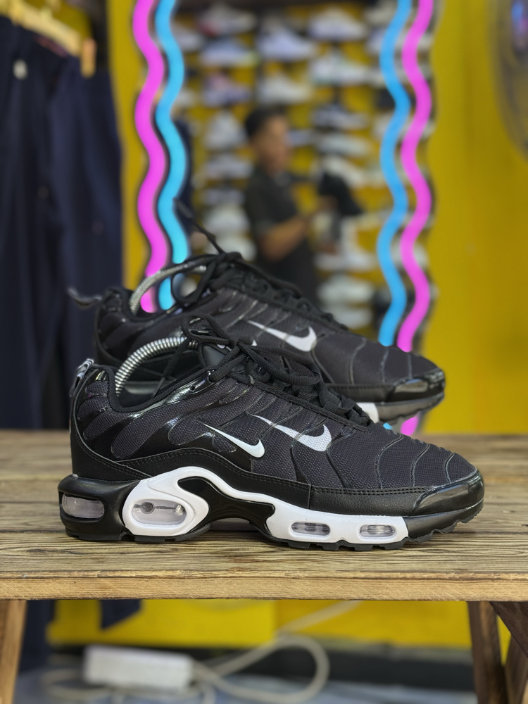 Nike Tn Doubles Up On Stokta 