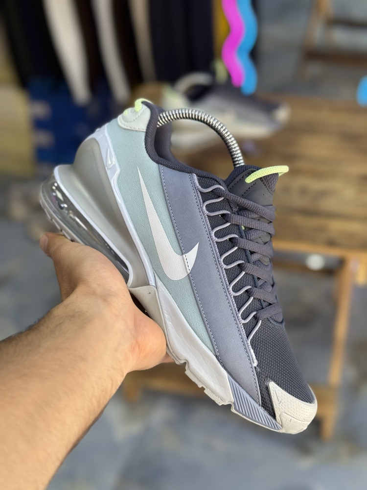 Nike Air Max Pulse Roam Stokta