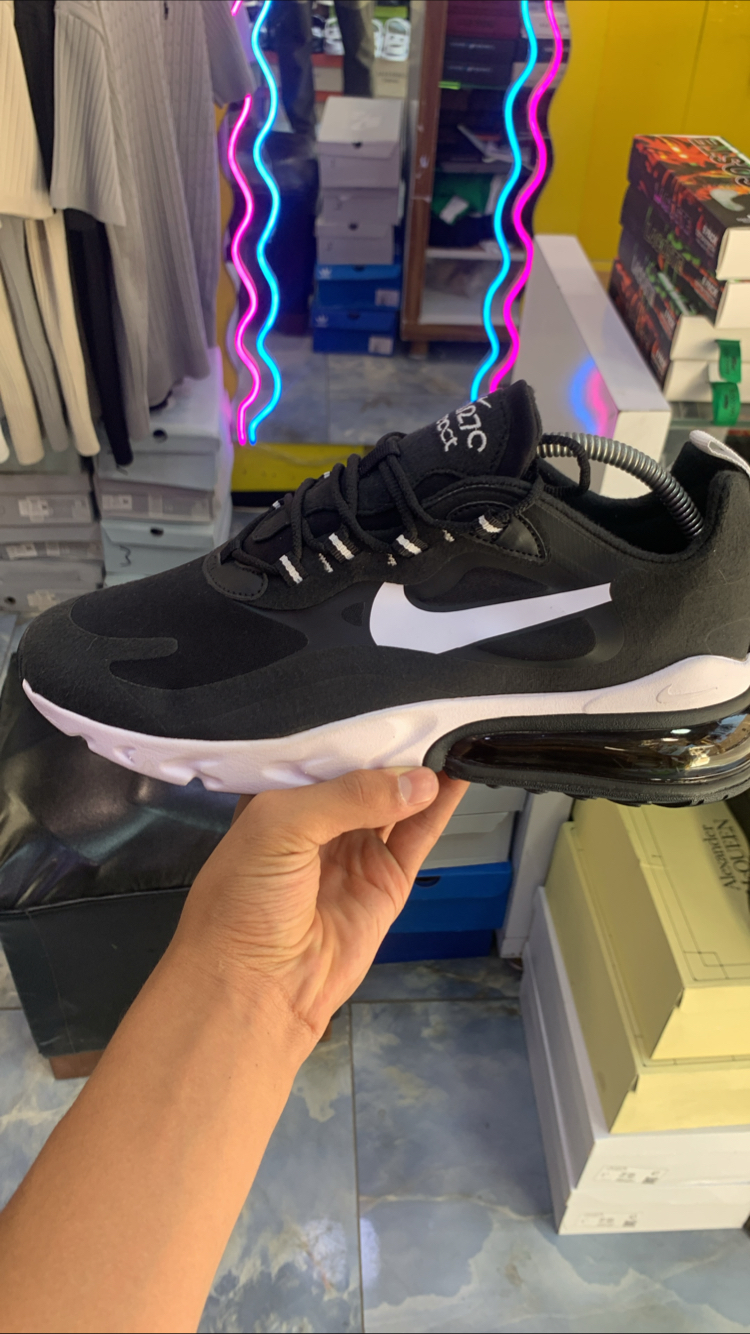 Nike Air Max 270 React