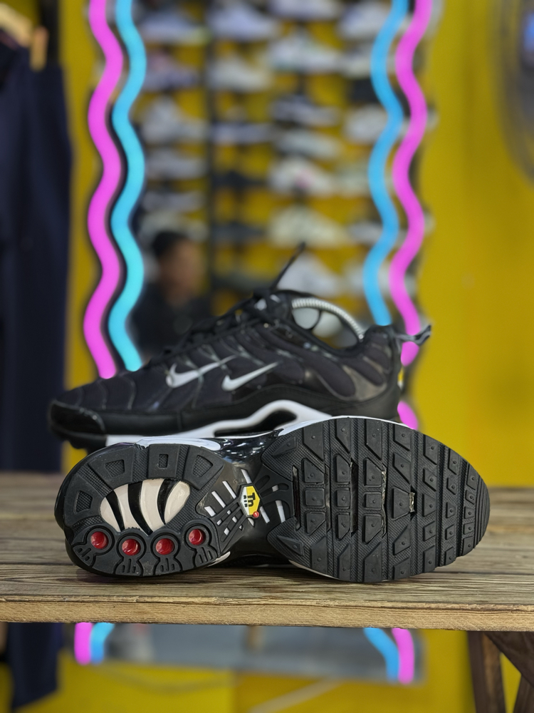 Nike Tn Doubles Up On Stokta 