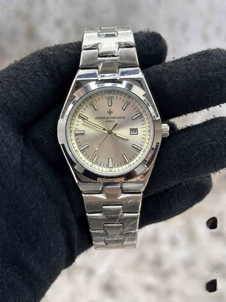 S1 Vacheron Constantin Overseas Self-Winding