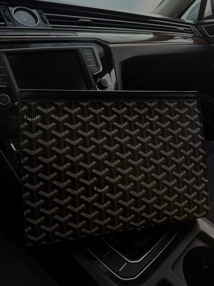 Goyard Clutch