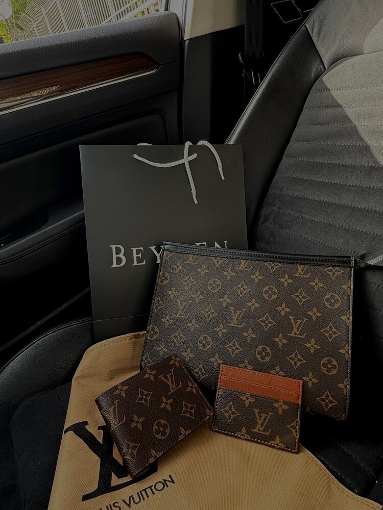 Lv Clutch Cüzdan Kartlık