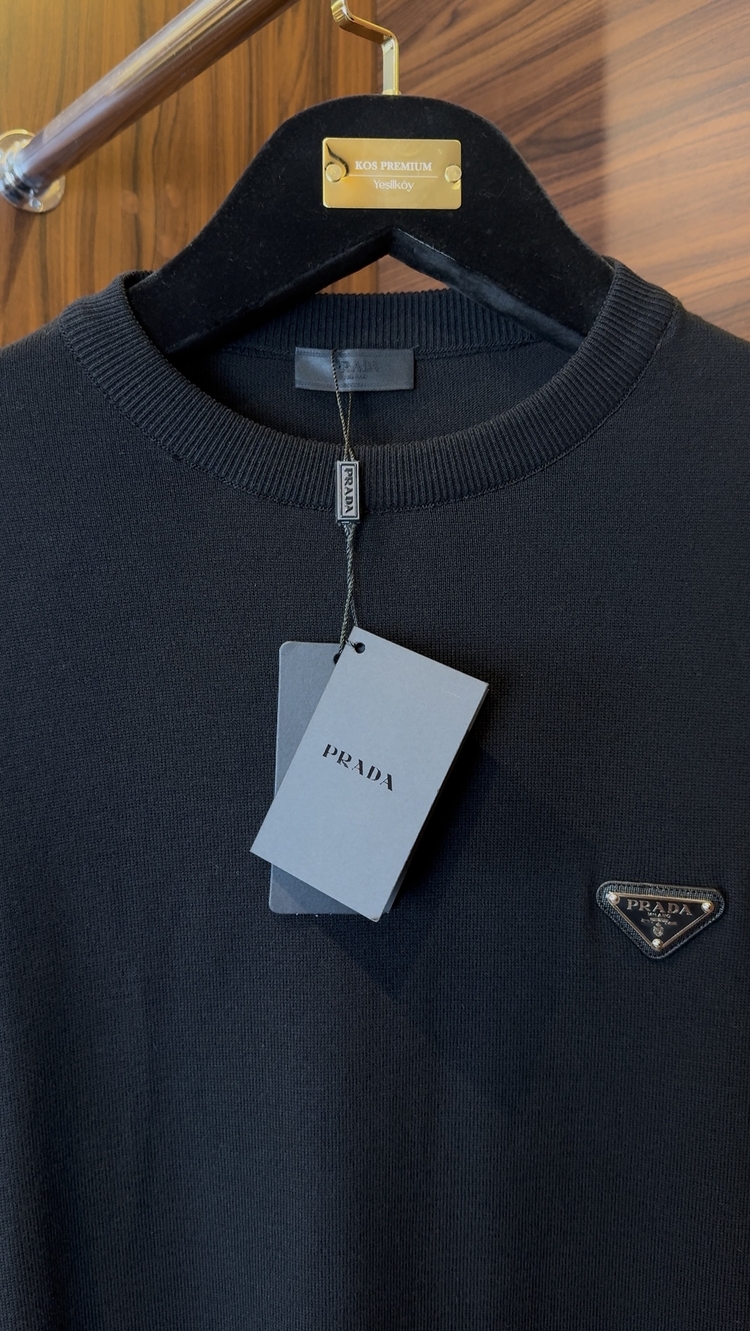Prada Logo Triko Tshirt V104