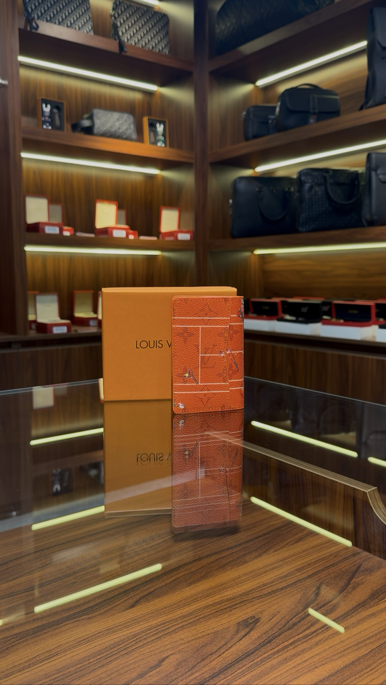 Louis Vuitton Tennis Turuncu Deri Kapaklı Kartlık