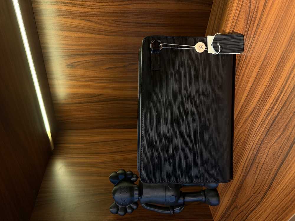 Louis Vuitton Clutch Bag ( Parmak İzli )