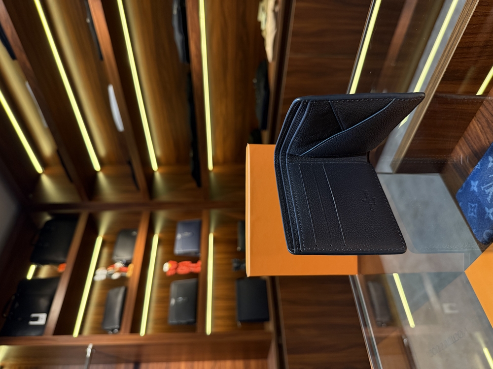 Louis Vuitton Baskılı Lacivert Cüzdan