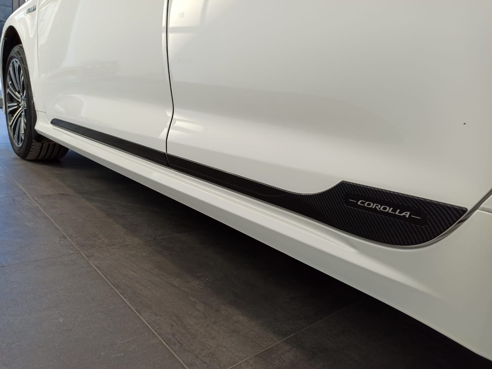 COROLLA 2019+ IÇIN UYUMLU KAPI ÇITASI PIANO BLACK