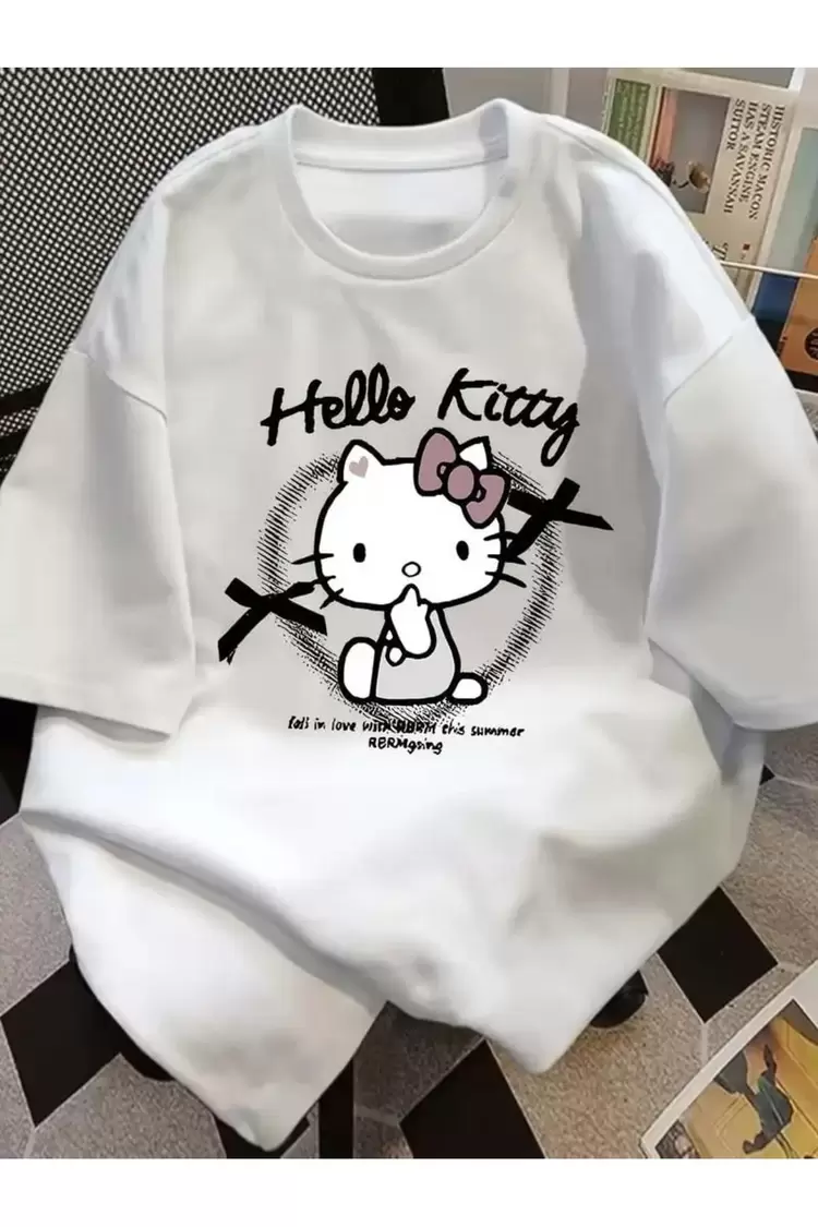  Hello Kitty Graffiti Oversize T-shirt