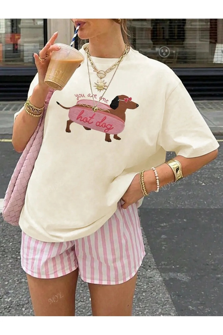 - Kadın Bej Hot Dog Baskılı Oversize Tshirt - Bisiklet Yaka Baskılı Pamuklu