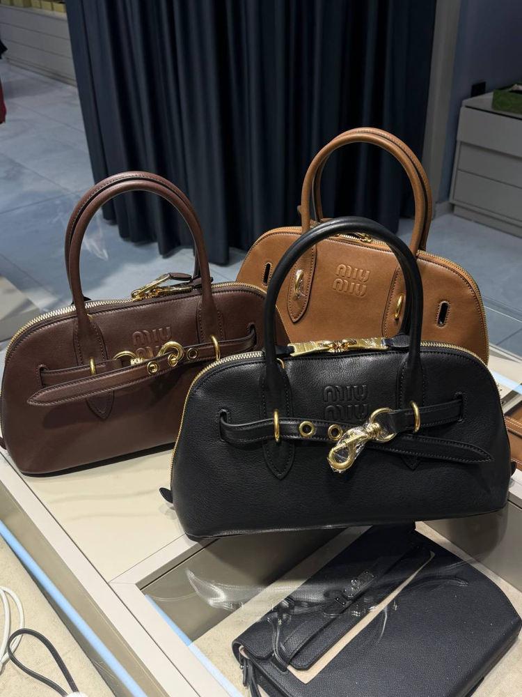 Miu Miu Aventure Napa Deri Çanta