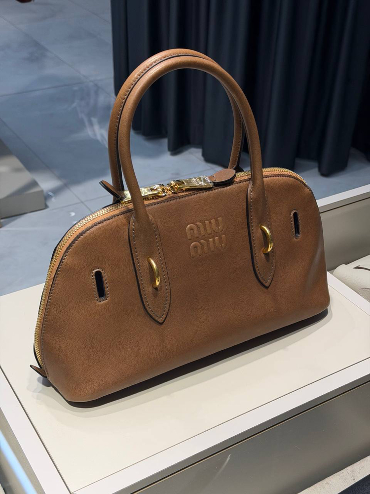 Miu Miu Aventure Napa Deri Çanta