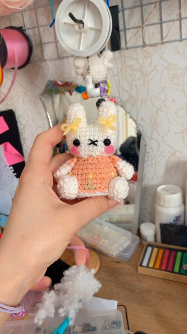 Lale işlemeli miffy