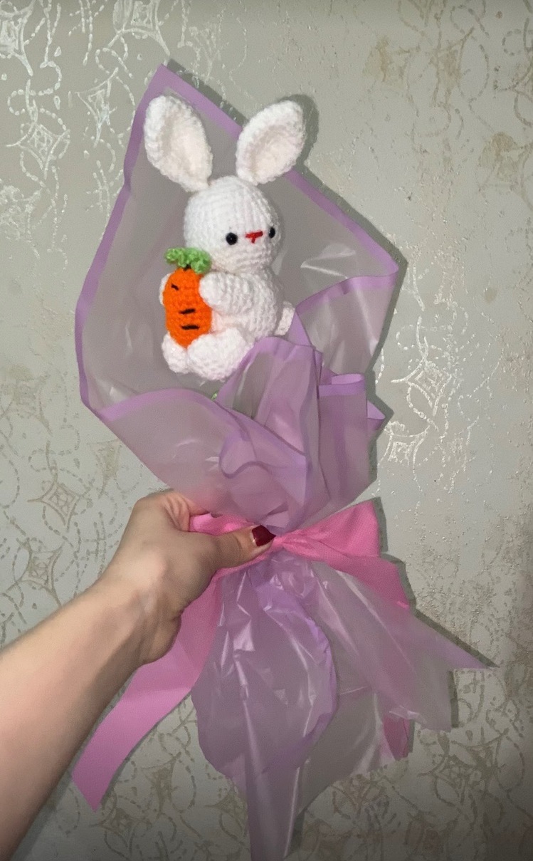 Havuçlu tavşan çiçek buketi