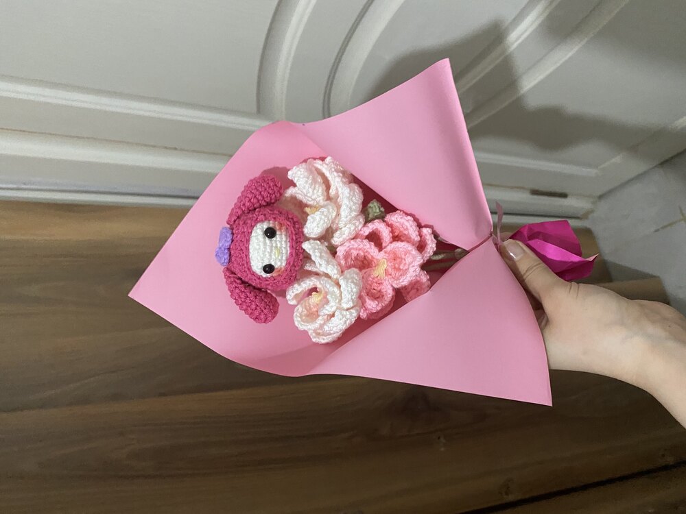 Lotus çiçekli My melody buket