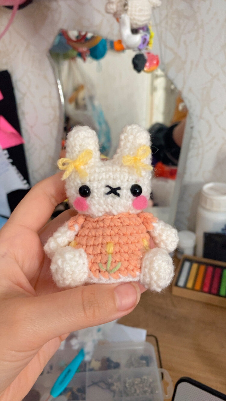 Lale işlemeli miffy