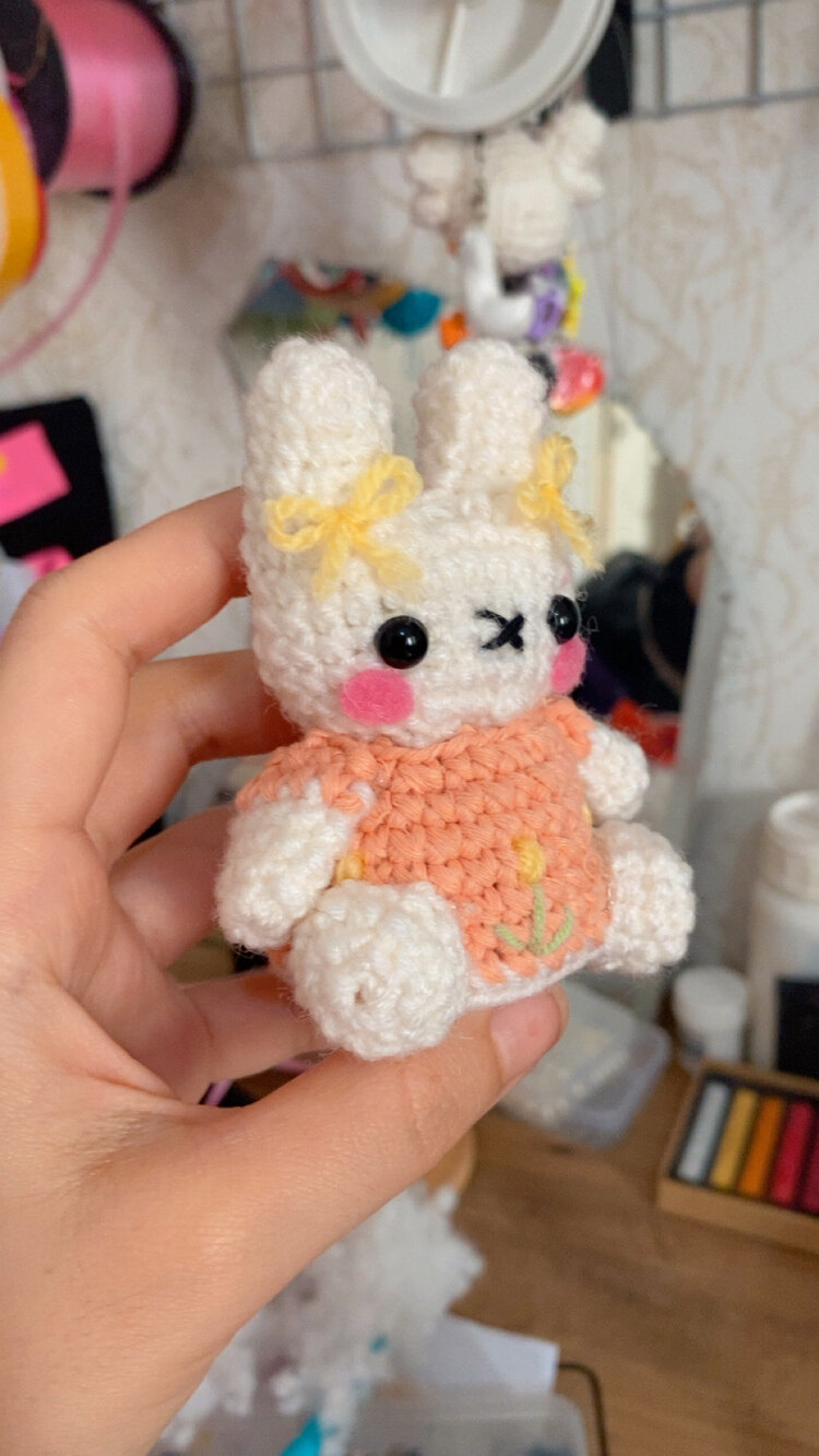 Lale işlemeli miffy
