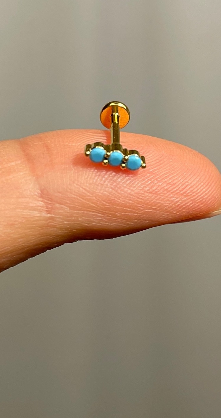 Mavi taşlı gold piercing