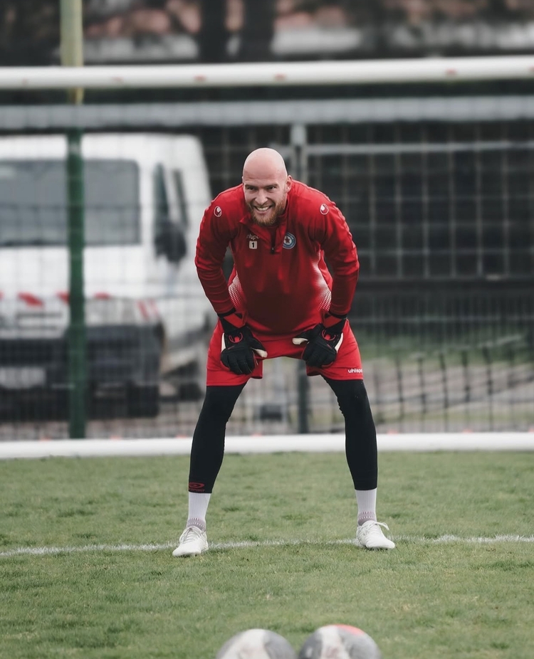 Uhlsport Classic Absolutgrip +Ultra Dayanıklılık