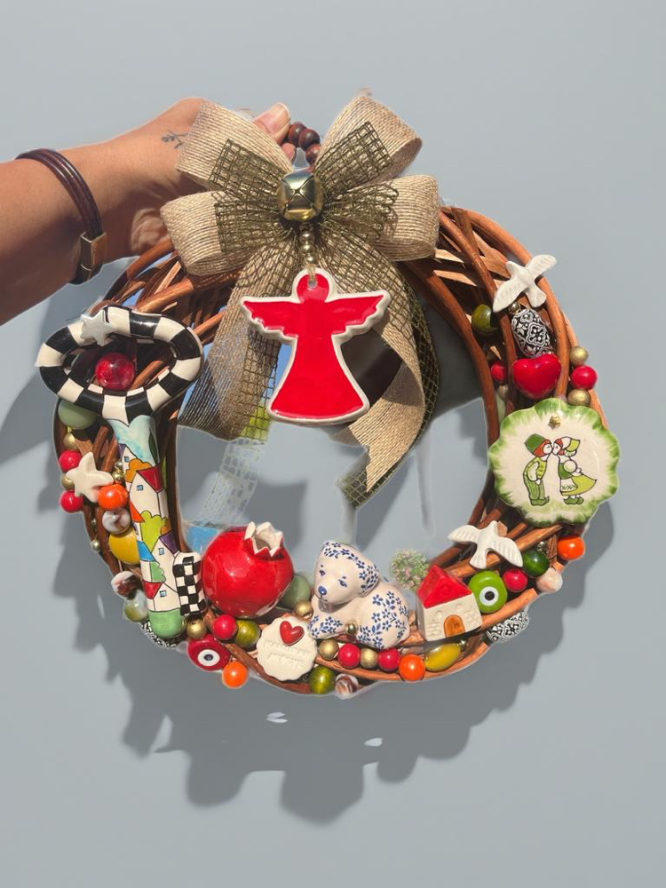 El Yapımı Çini Kapı Süsü – Doğal Ahşap Kapı Çelengi (30 cm)