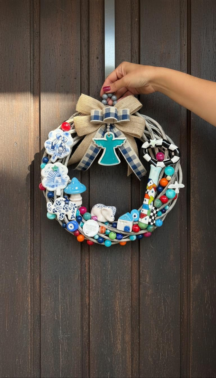 El Yapımı Çini Kapı Süsü - Doğal Ahşap Kapı Çelengi (30 cm)