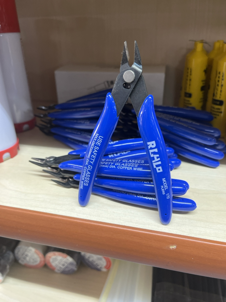 ELEKTRONİKÇİ YAN KESKİ