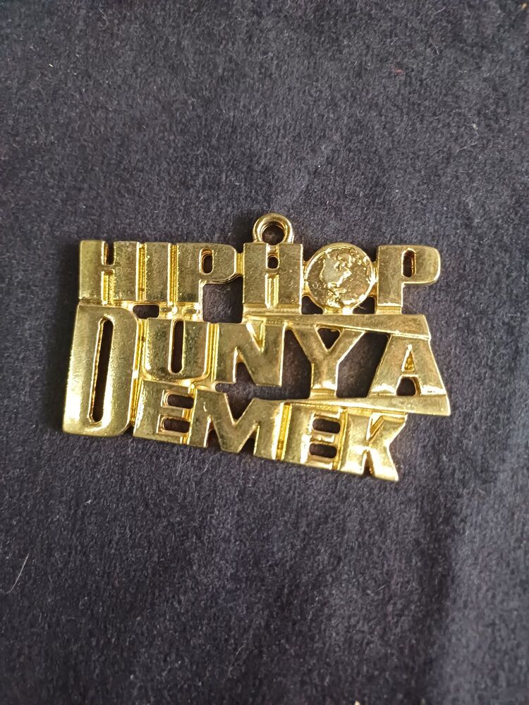 hip hop dünya demek