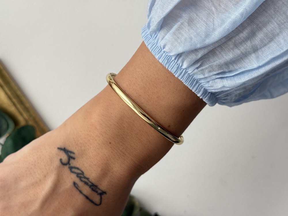 Xuping 14k 60 milim Gold Yuvarlak İnce Model Düz Plaka Kelepçe Bileklik