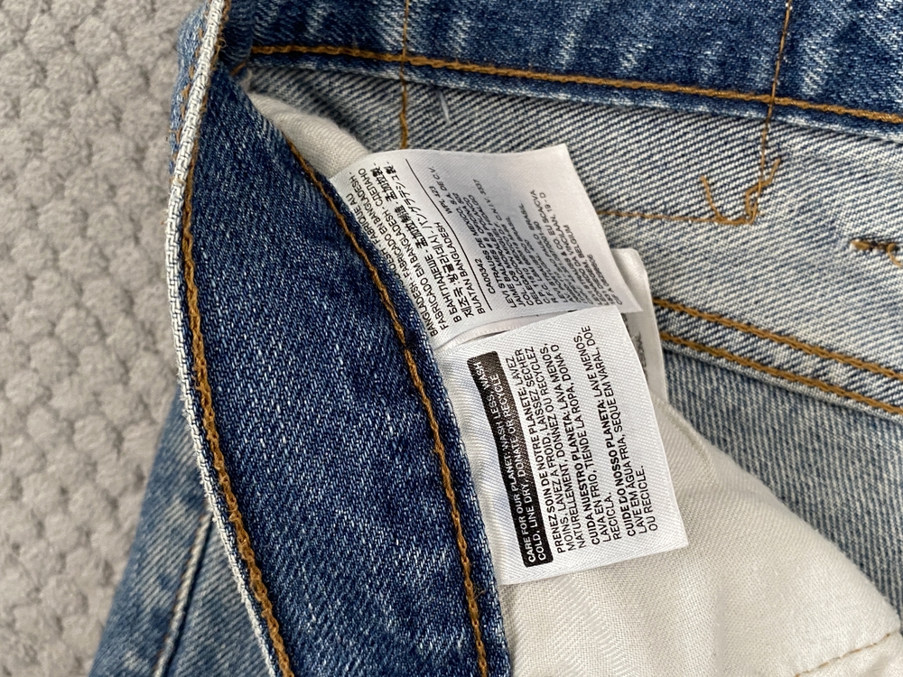 Levis vtg kot şort ( 38 size )