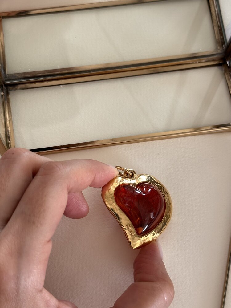 YSL 1980s Vintage Lucite Kolye Ucu