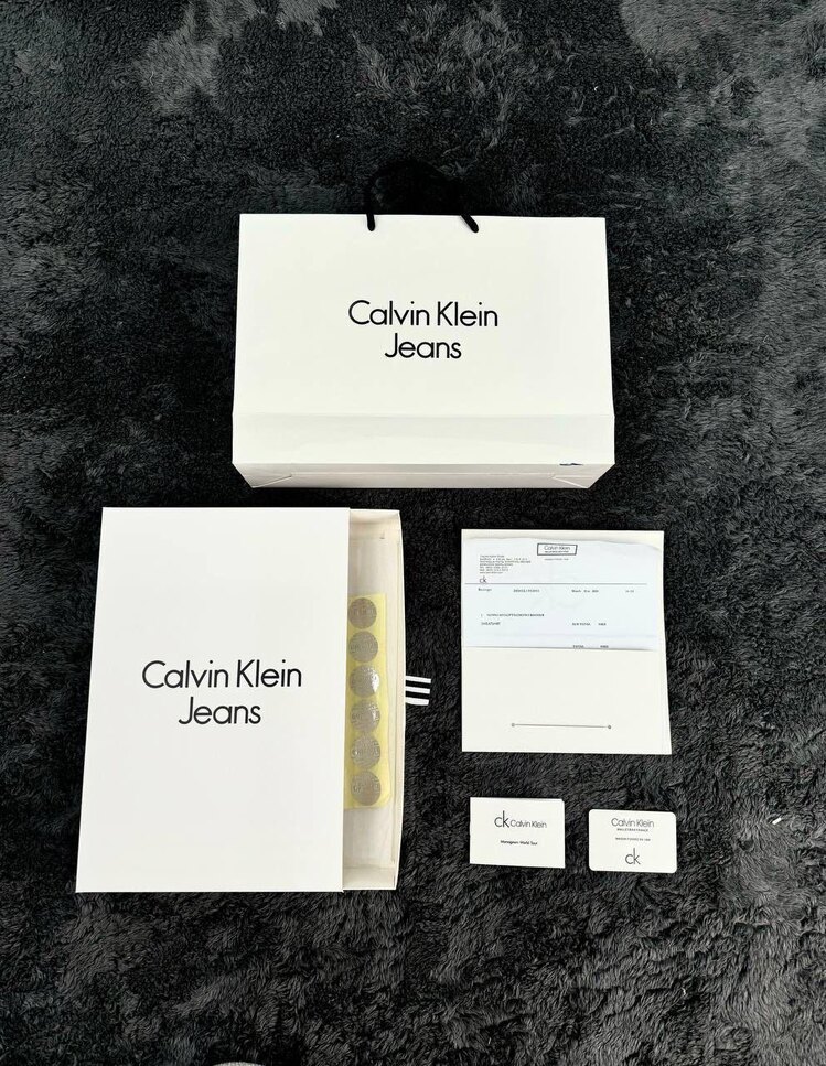 CALVİN KLEİN KUTU