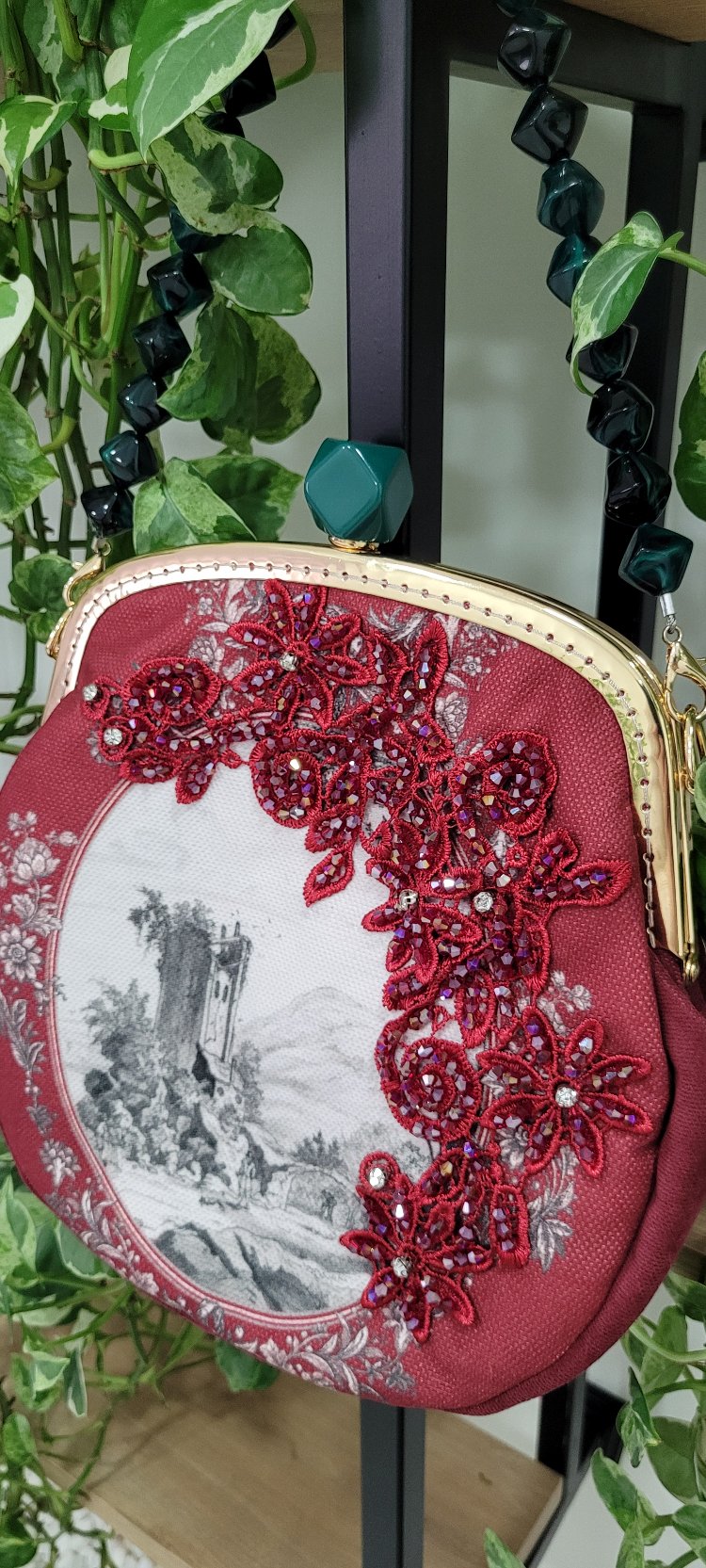 Bordo çanta