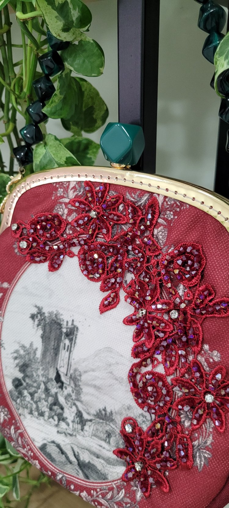 Bordo çanta