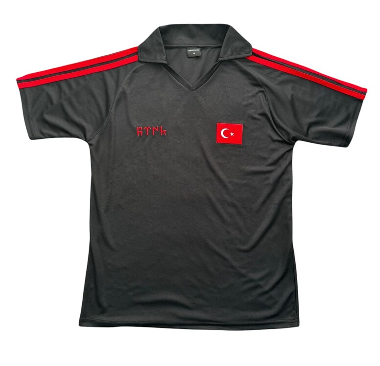 ÖZEL ÜRETİM POLO YAKA MİKRO KUMAŞ AVRUPA KALIBI MİLLİ T-SHİRT FORMASI