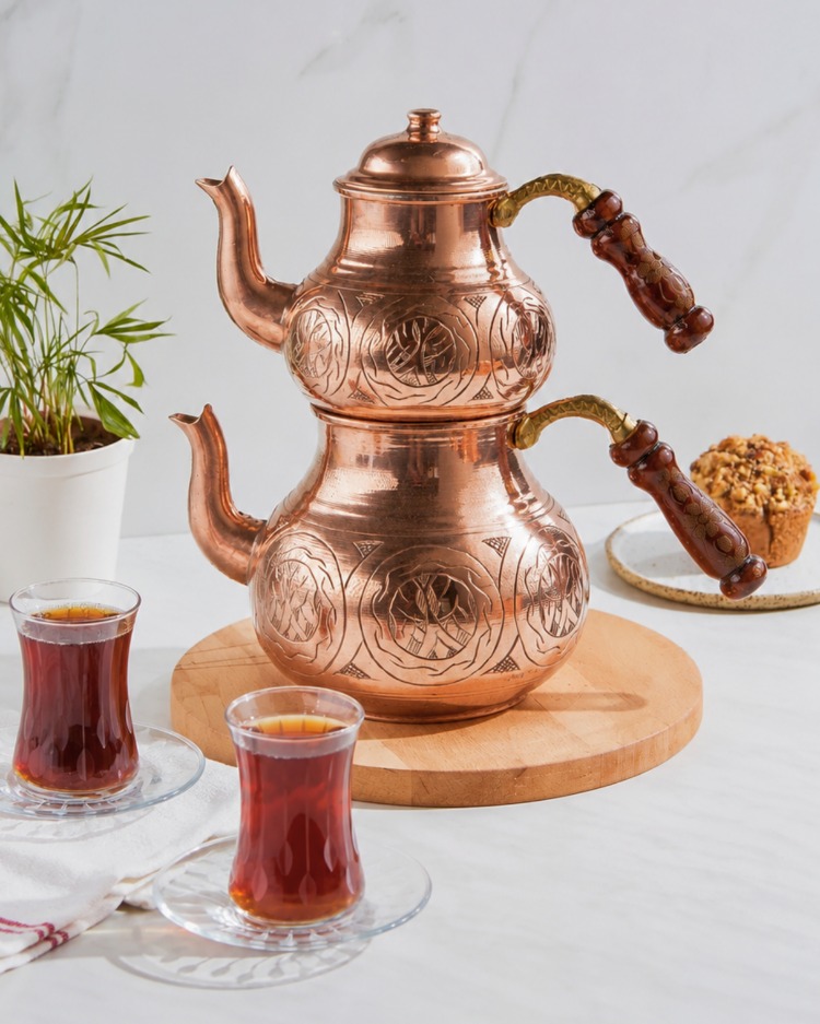 Büyük Boy Bakır Çaydanlık 2,6 Lt – El İşçiliği Ahşap Kulplu Çaydanlık