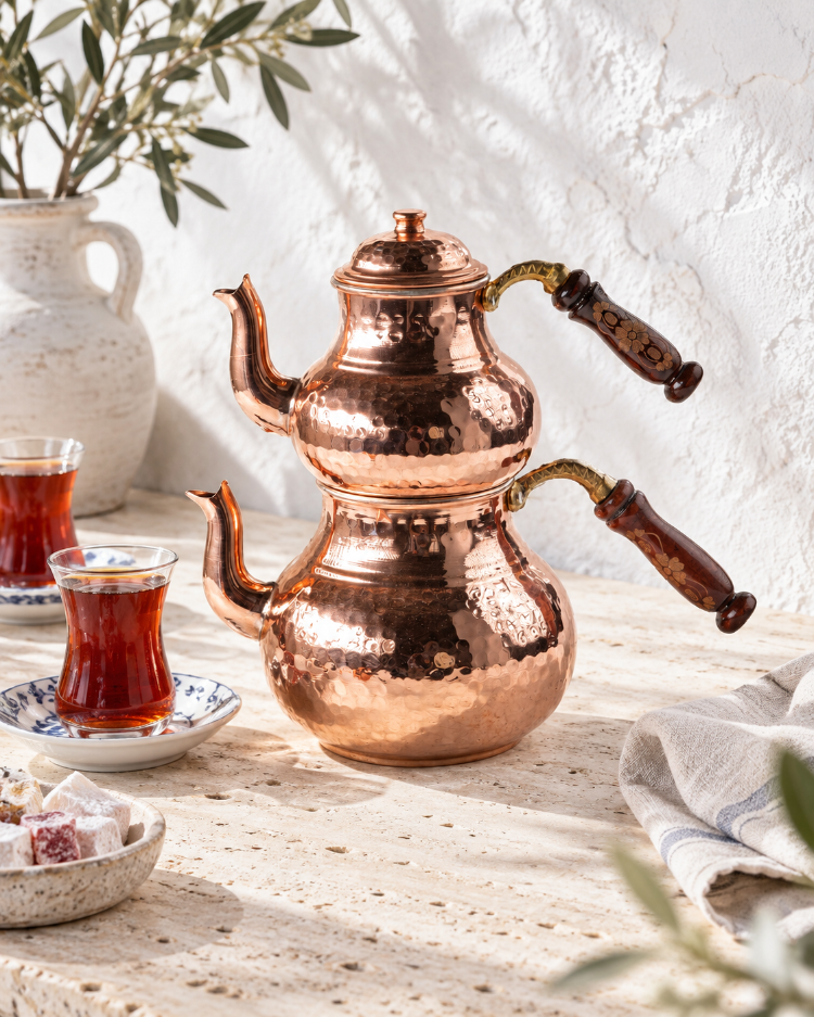 Büyük Boy Bakır Ahşap Kulplu Çaydanlık – %100 Saf Bakır, Kalaylı İç Yüzey