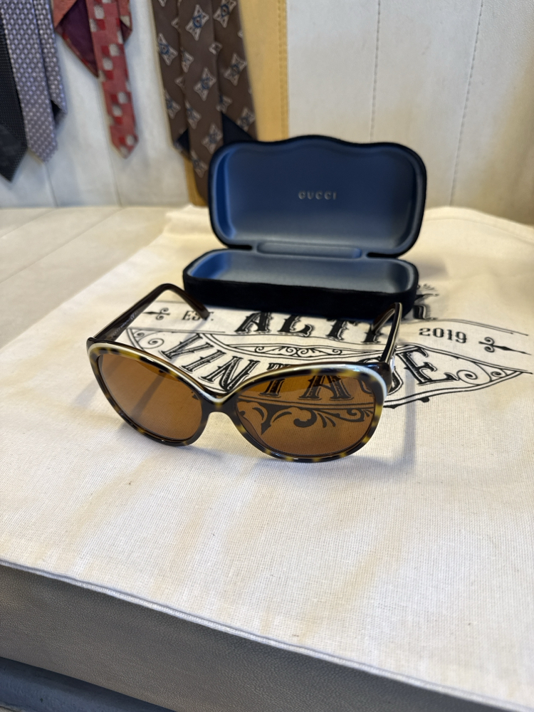Gucci GG 3165/S Oval Sunglasses
