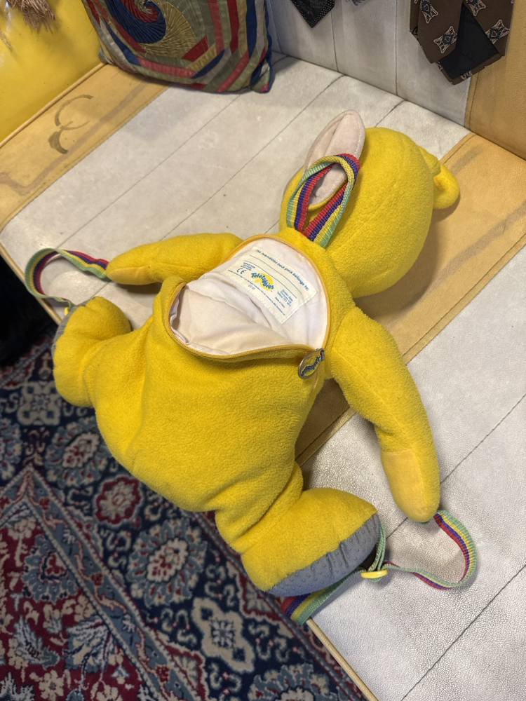 [ULTRA RARE] 1996 Teletubbies Laa-Laa Plush Backpack