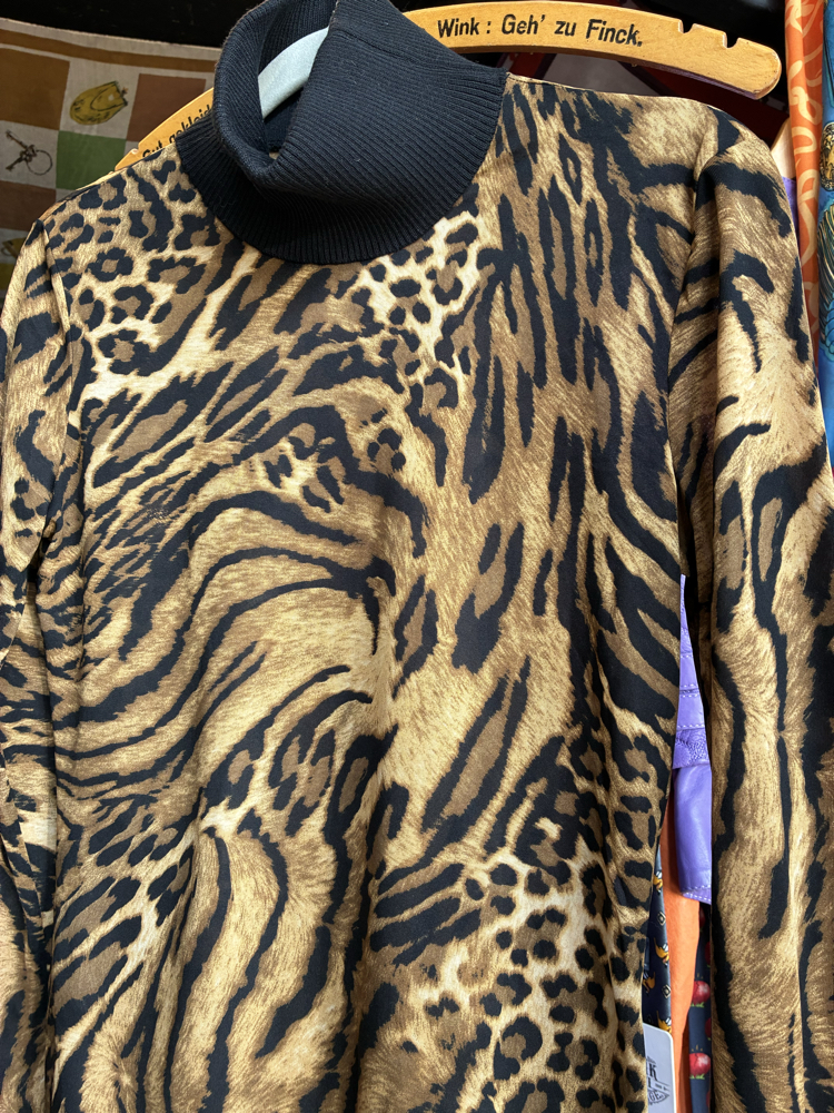Leo Top