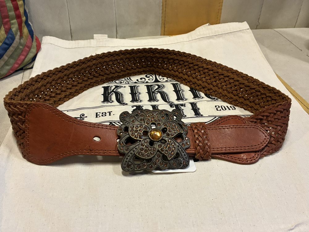 90's Big Flowers Leather Belt