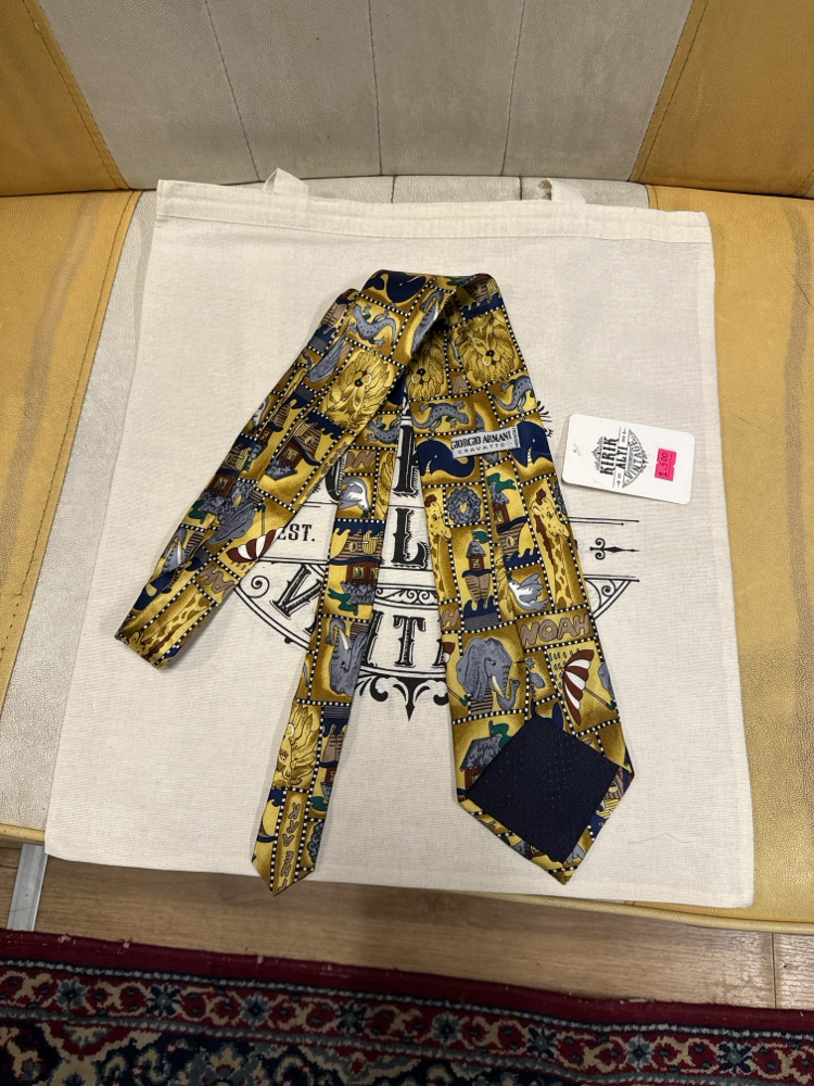 Giorgio Armani Cravatte %100 Silk Tie | Rare 